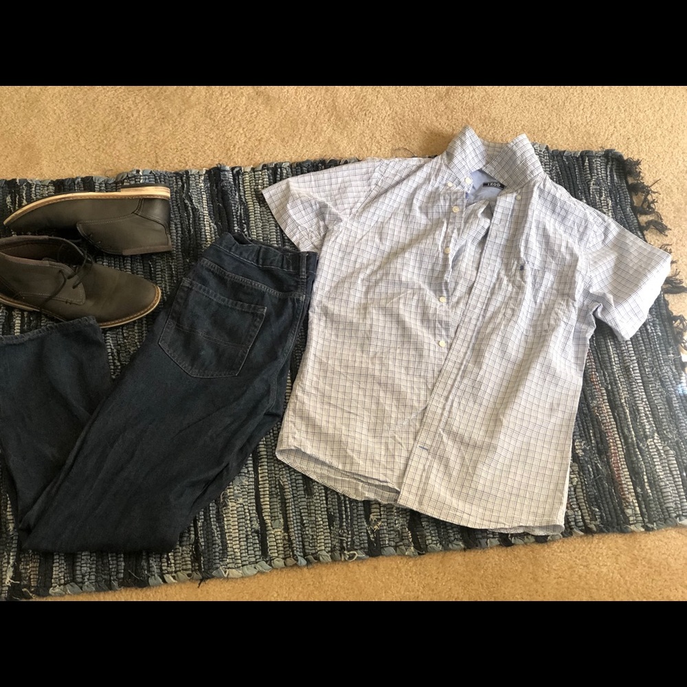 Men’s Izod button down shirt